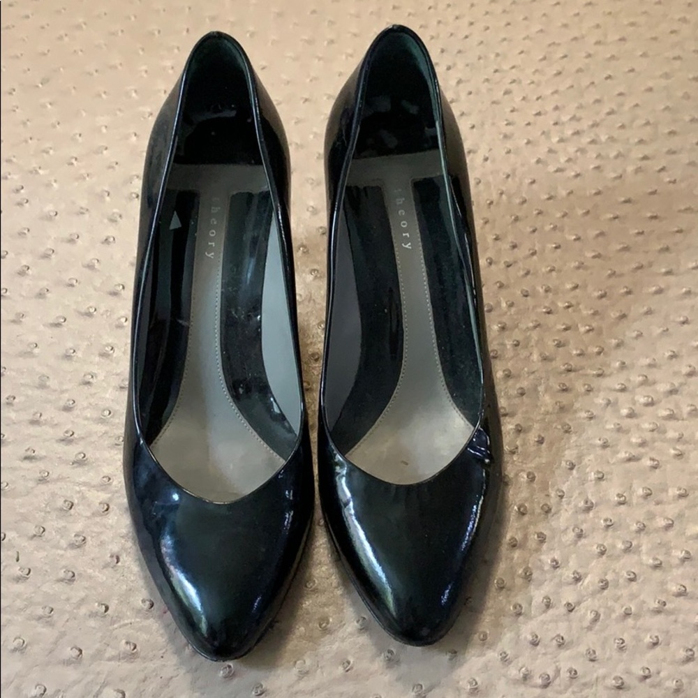 Theory patent leather black pumps, 37